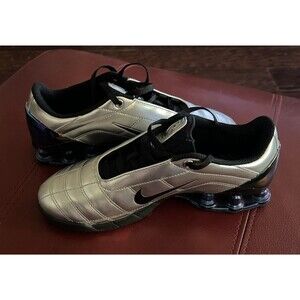 Maha Nike Total 90 Secutor Shox Magia Metallic Silver HQ5407-001 Size 5.5 Women